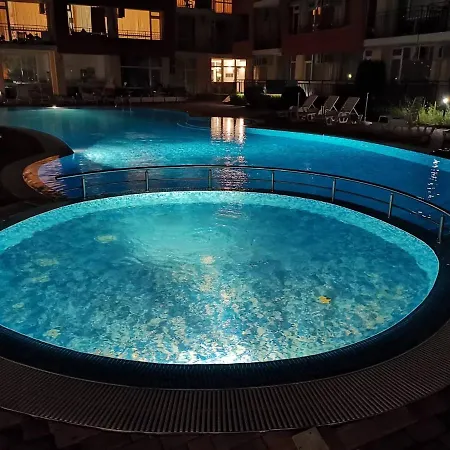 Sunset Beach 3 Studio Apartament * 阳光海滩